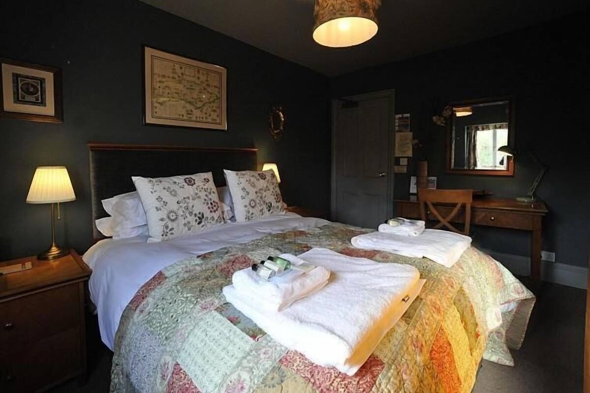 Family Double Room | In-room safe, desk, laptop workspace, iron/ironing board