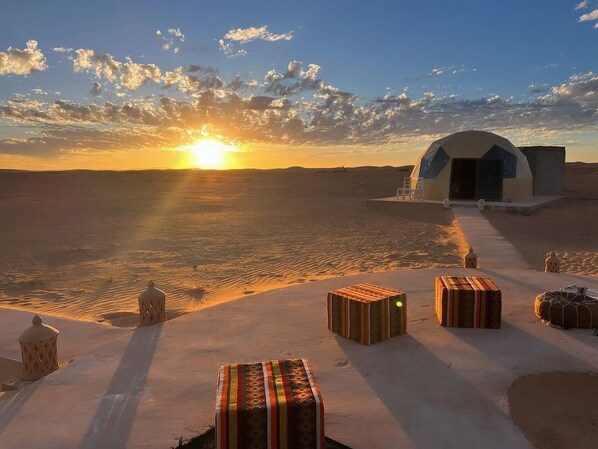 Terrace/patio - Desert Domes Camp (Rissani)