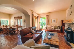 Living area - Casa con Jardín y en la Naturaleza en Beceite (Beceite)