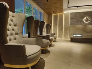 Kawasan tempat duduk lobi