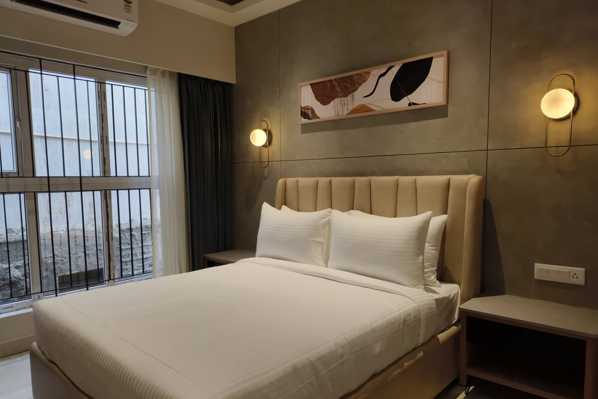 Standard Double Room | Desk, WiFi (free)