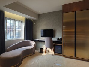 Deluxe Double Room | 1 bedroom, desk, free WiFi