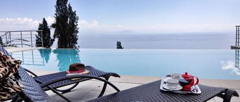 ヴィラ 6 ベッドルーム 喫煙可 プライベートプール | プール | 屋外プール