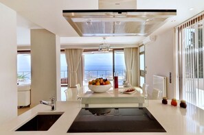 Villa, 6 Bedrooms, Smoking, Private Pool | Private kitchen