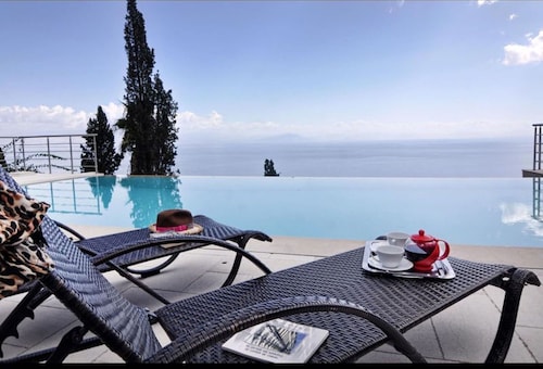 Corfu Dream Holidays Villa