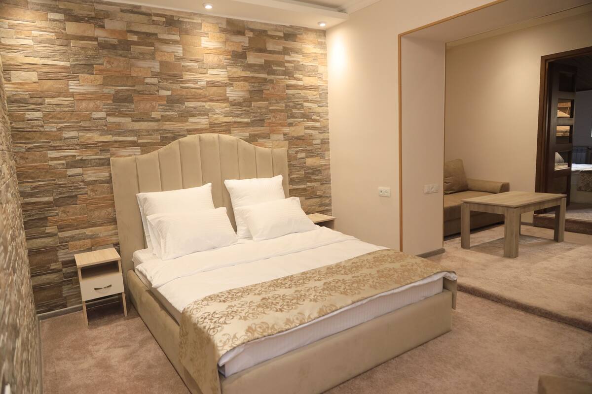 Family Room | 1 bedroom, free WiFi, bed sheets