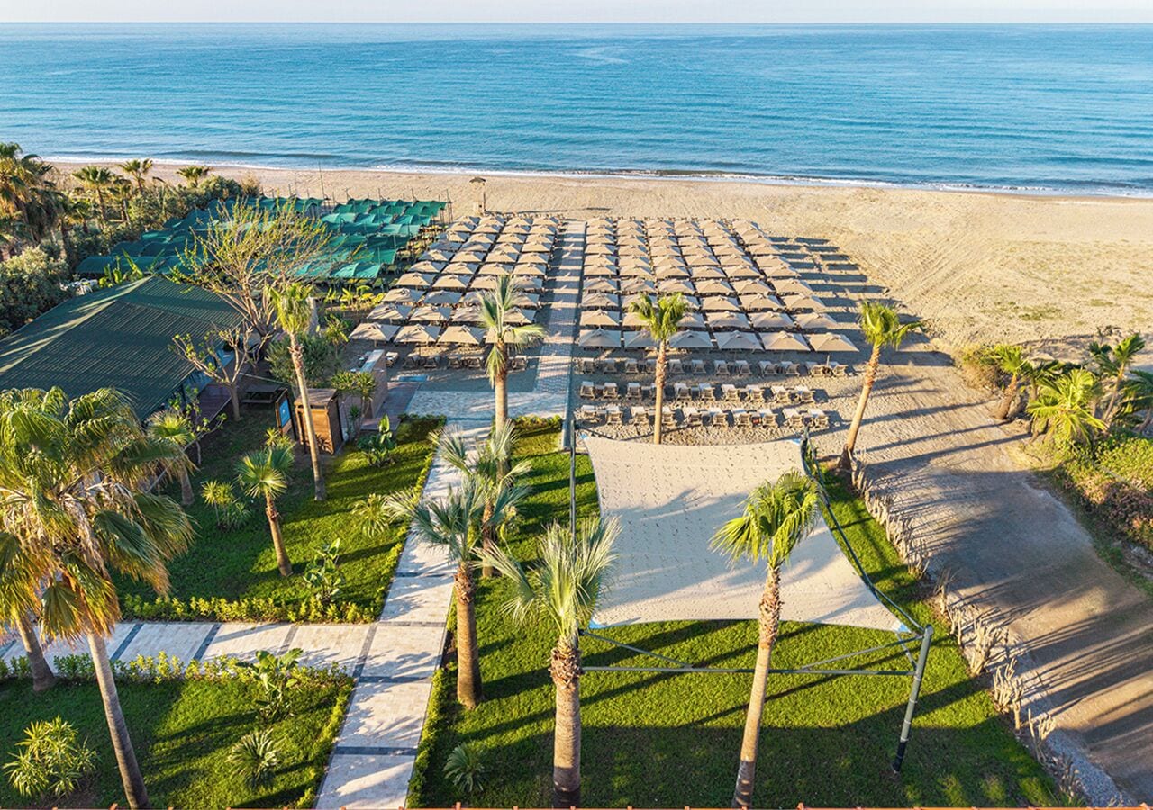 Playa privada, cabañas de uso gratuito, tumbonas y sombrillas