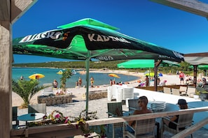 Outdoor dining - Floral Apartments Yazzy 1 (Novalja)