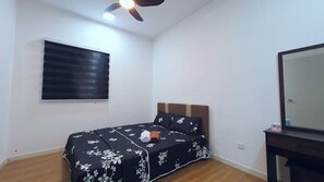 3 bedrooms - New Pool view 3 room apartment (9) (Kampung Tangkas,)