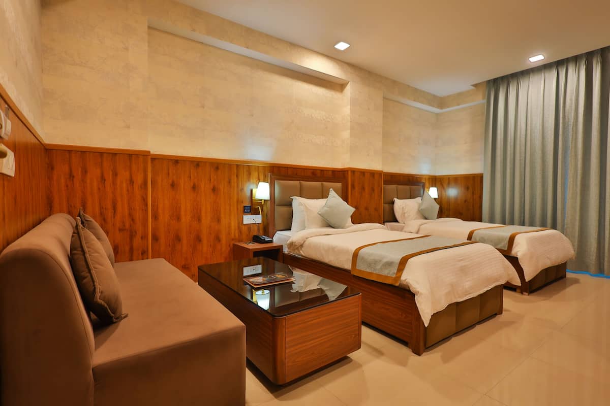 Quarto superior | 1 quarto, cofres nos quartos, escrivaninha