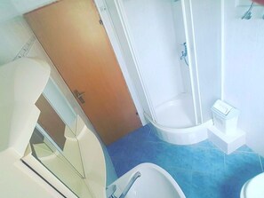 Appartement, 1 chambre, balcon, vue jardin | Salle de bain