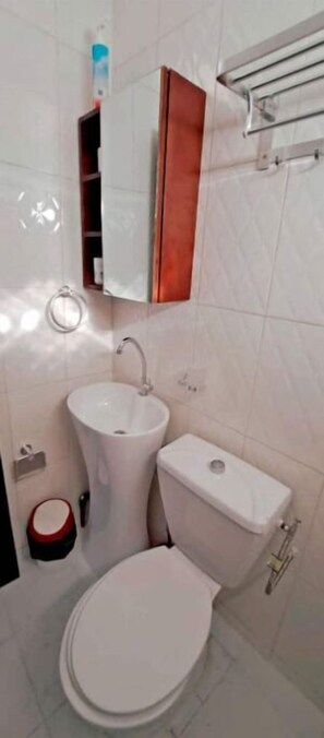 Towels, soap, toilet paper - Résidence Luna (Abidjan)