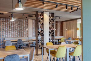Restaurant - Hotel Plaza Alaquas (Alaquas)