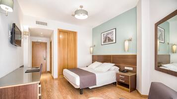 1 bedroom, premium bedding, down duvets, soundproofing