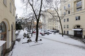 Exterior - Al. Solidarności Apartment by Renters (Warsaw)