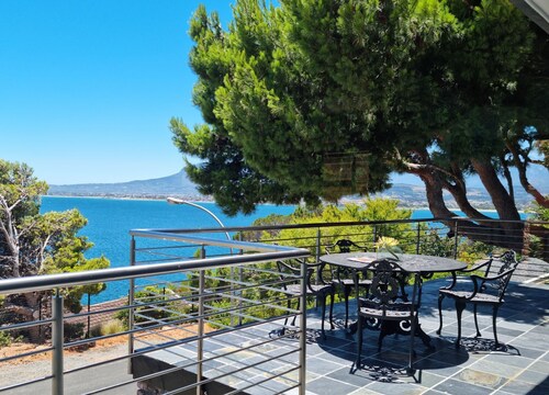 79 Protea - Private 3 Bedroom Vacation Home with Sea and Mountain views