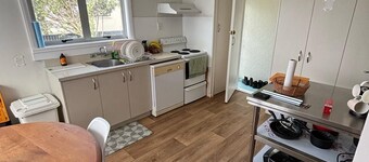 Entire Property 5 minutes to City
Perfect for Staff, Families and Groups.
