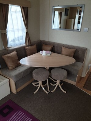 Cabin | Dining - 3 bed Static Caravan (Skegness)