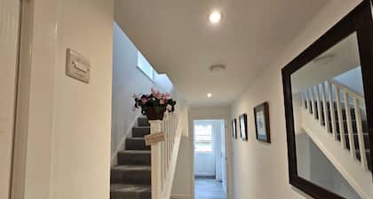 Ipswich - 3 Beds - Sleeps 6 - Private Garden