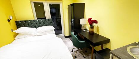 1 bedroom, iron/ironing board, WiFi, bed sheets