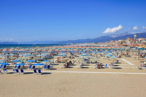 Comfortable Campsite-chalet G16 Tuscany Near sea