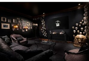 Interior - Available  NASCAR weekend  (Las Vegas)