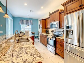 House, 5 Bedrooms | Private kitchen - Comrow Castle Magical Getaway 5 Bedroom Home by RedAwning (Kissimmee)