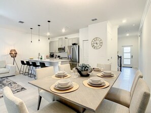 Townhome - 4 sovrum | Restauranger
