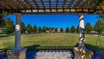 Townhome, 3 Bedrooms | Property grounds