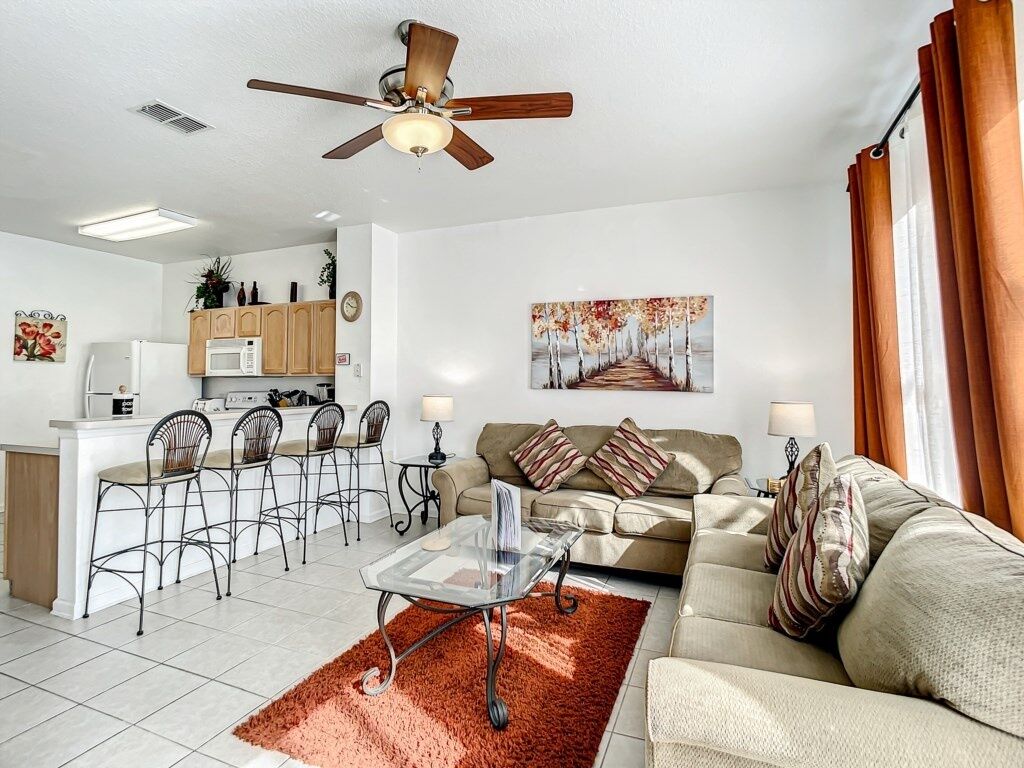 Townhome, 3 Bedrooms | Living area