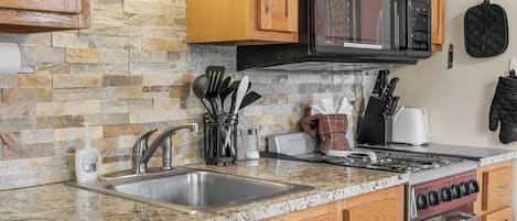 Condo, 2 Bedrooms | Private kitchen | Coffee/tea maker, fridge, oven, toaster