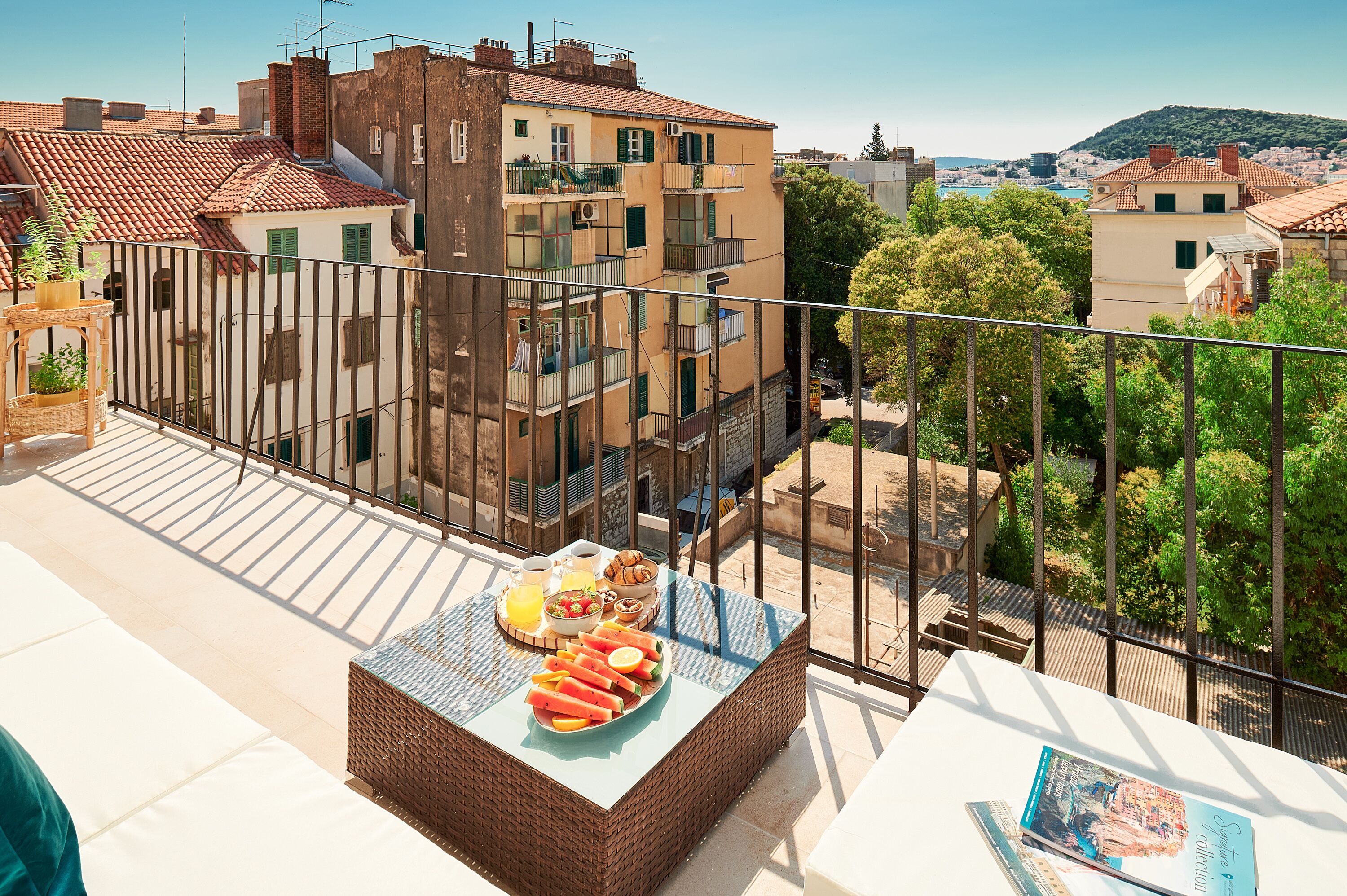 Apartment | Terrace/patio