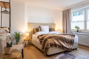 Appartement | Luxe beddengoed, individueel gemeubileerd, een bureau