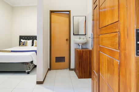 Double Room. Hotel O Triple N Homestay