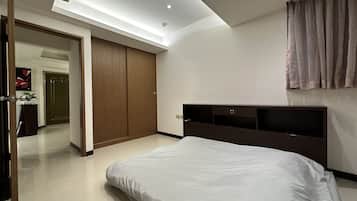 3 bedrooms, bed sheets
