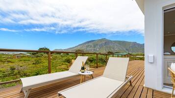 House (4 Bedrooms) | Terrace/patio