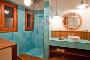 Bathroom - Luxurious 6 Bedroom Villa (Marigot Bay)