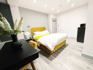 1 quarto, ferros/tábuas de passar roupa, Wi-Fi, roupa de cama