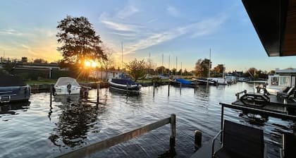 Quiet Waterloft Near Amsterdam and Schiphol Ws11