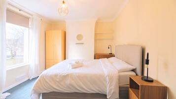 Basic House | 3 bedrooms, laptop workspace, iron/ironing board, bed sheets