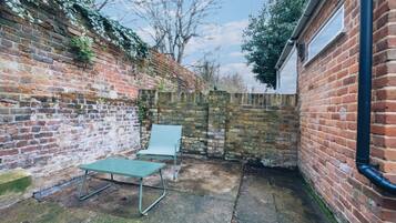 Basic House | Property grounds