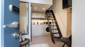 Habitación City | Espacio para trabajar con un portátil, wifi gratis, ropa de cama