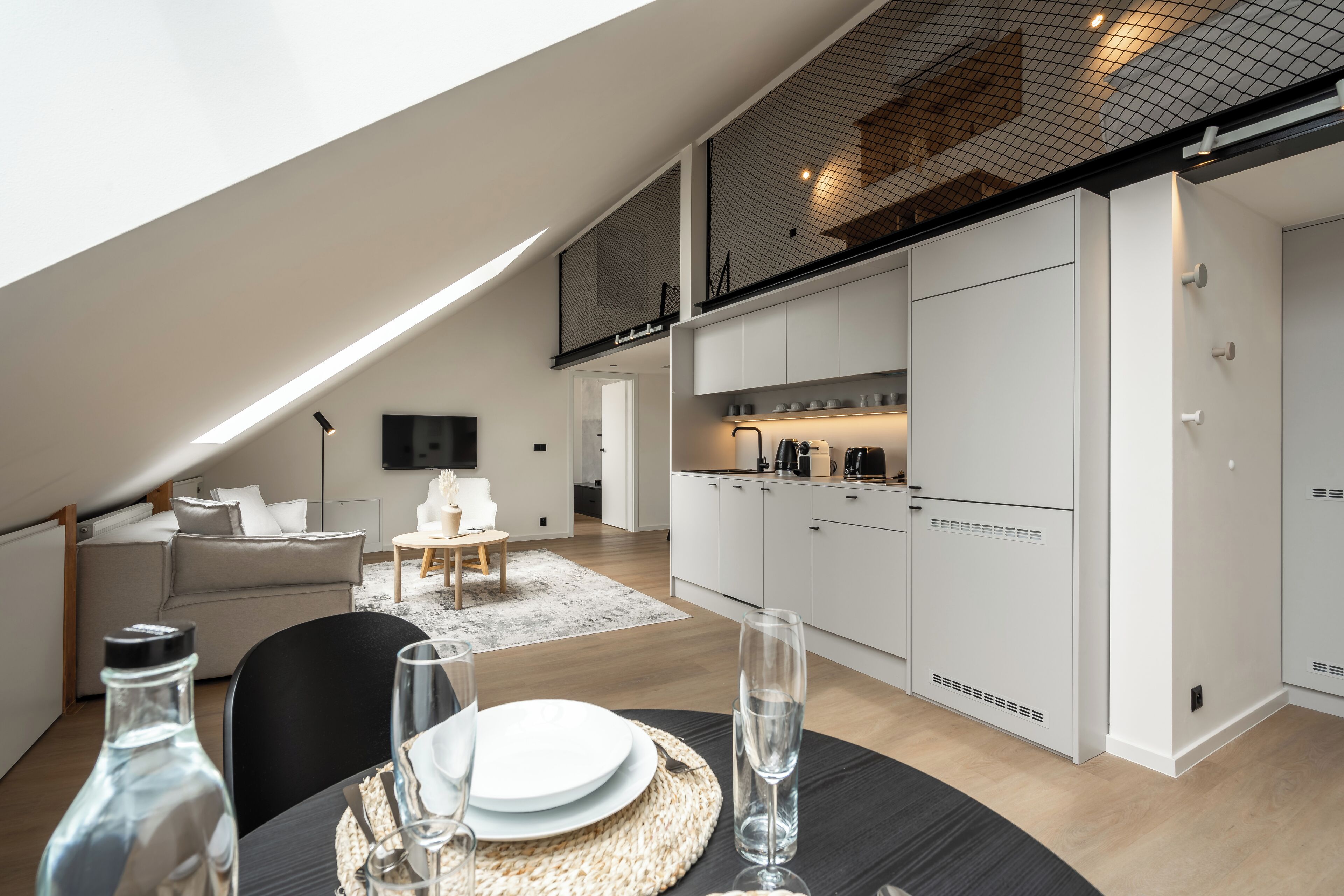 City Penthouse | Laptop workspace, free WiFi, bed sheets