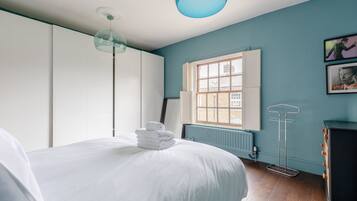 Basic House | 2 bedrooms, iron/ironing board, bed sheets