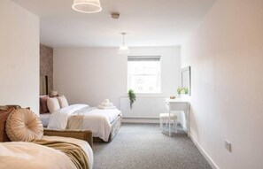 Comfort Apartment | 1 bedroom, iron/ironing board, free WiFi - 1 Bedroom Apt Leamington (Royal Leamington Spa)