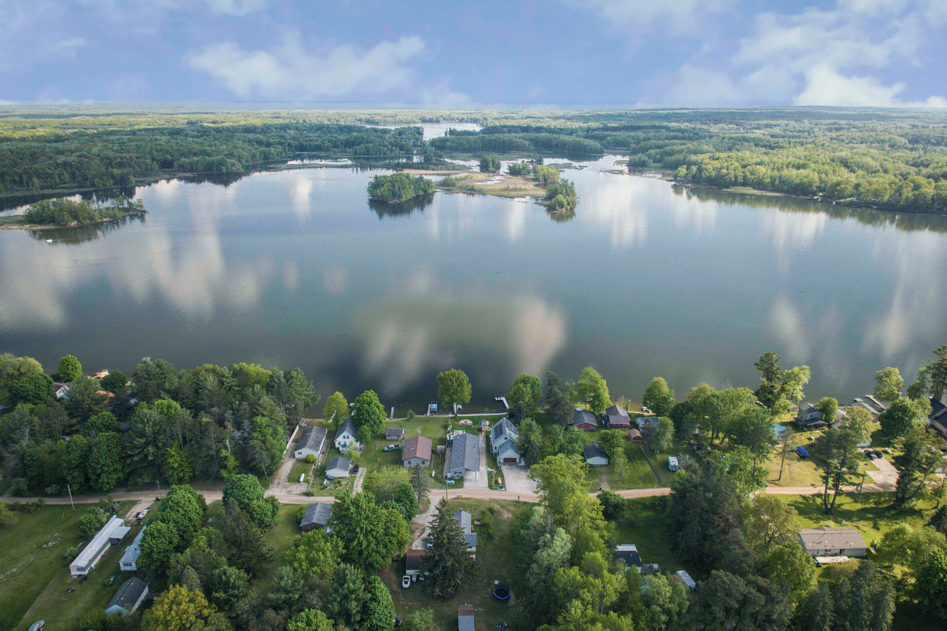 Relax & Enjoy the Peace of our Hidden Gem on All Sports Jehnsen Lake New Rental
