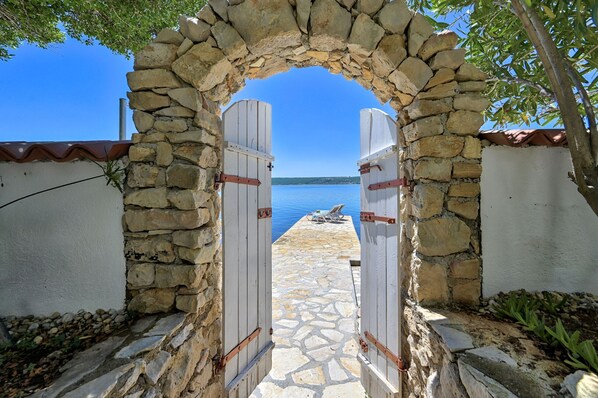 Property grounds - Villa Donatella (Posedarje)