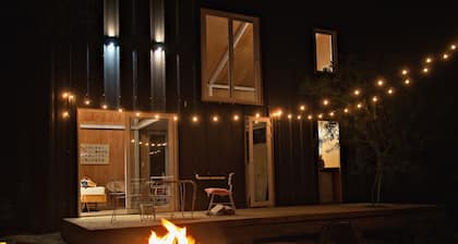 Casita con estudio de lindo diseño entre los pinos de Punta Ballena