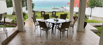 Bacalar Casa Azul Excelente Ubicación, Casa Privada a la Orilla de la Laguna