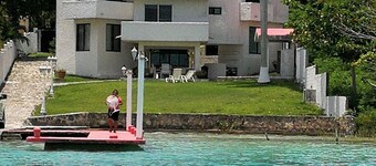 Bacalar Casa Azul Excelente Ubicación, Casa Privada a la Orilla de la Laguna